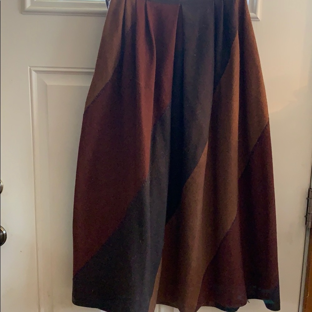 Ladies wool skirt